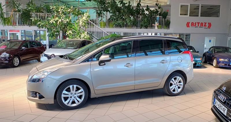 Peugeot 5008 cena 29900 przebieg: 167722, rok produkcji 2013 z Iłowa małe 436
